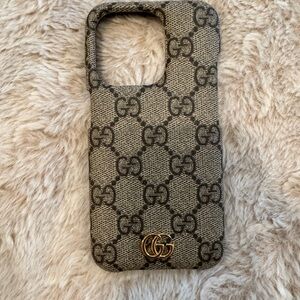 Gucci Tan and Brown Monogram iPhone 15 pro Case